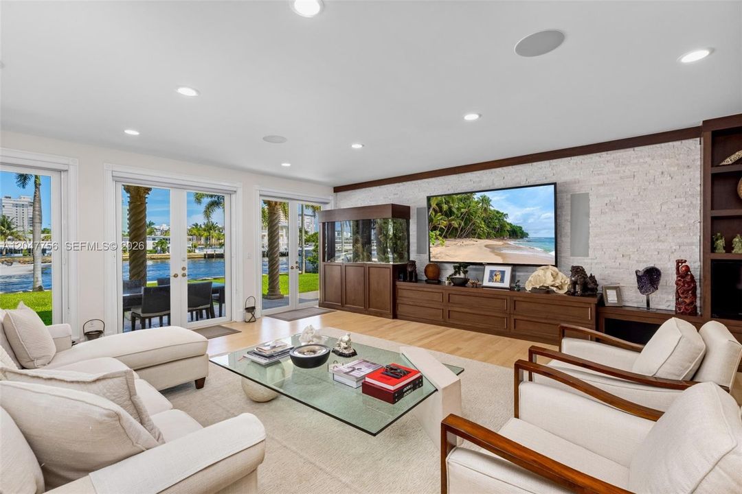 En Venta: $4,499,000 (3 camas, 4 baños, 3315 Pies cuadrados)