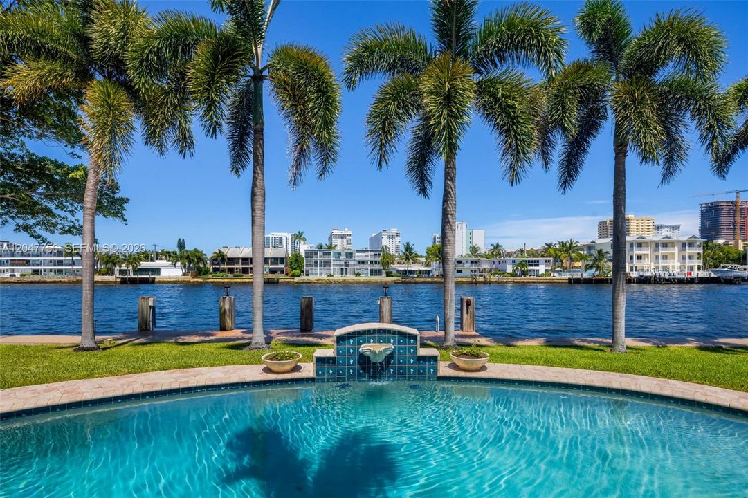 En Venta: $4,499,000 (3 camas, 4 baños, 3315 Pies cuadrados)