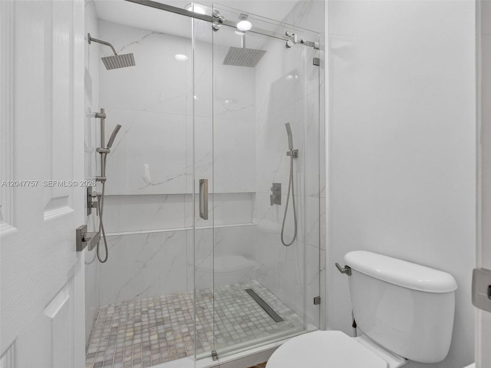 For Rent: $4,150 (4 beds, 2 baths, 1990 Square Feet)
