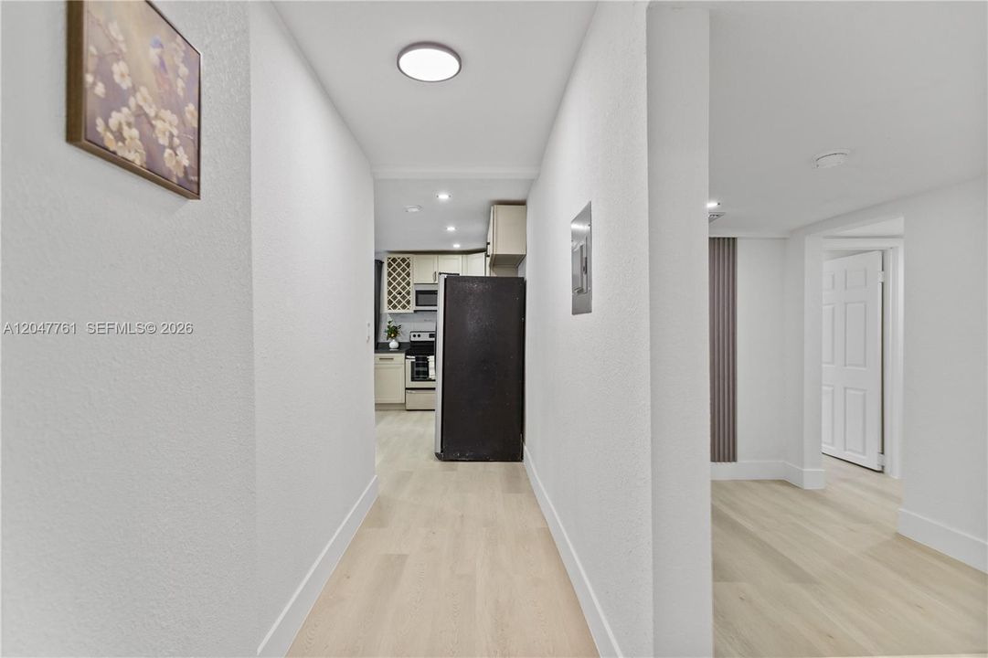 For Rent: $5,500 (5 beds, 3 baths, 2000 Square Feet)