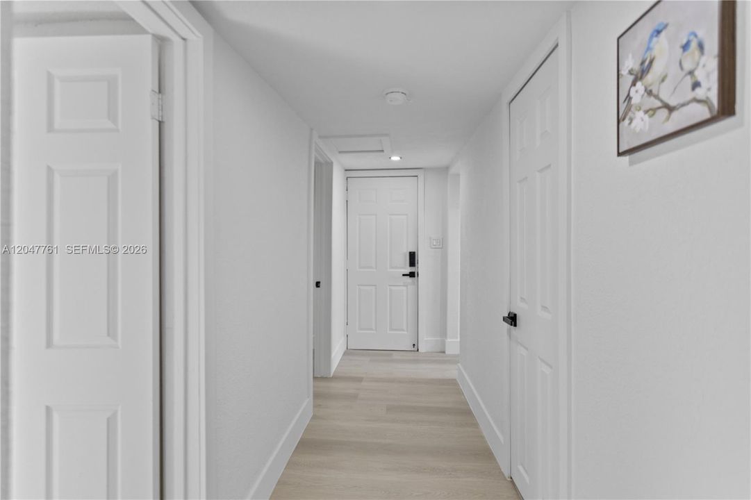 For Rent: $5,500 (5 beds, 3 baths, 2000 Square Feet)