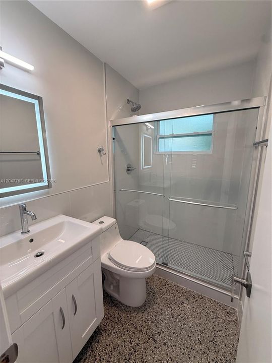 В аренду: $3,200 (3 спален, 1 ванн, 935 Квадратных фут)