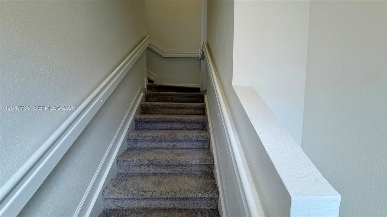 For Rent: $2,500 (3 beds, 2 baths, 1367 Square Feet)