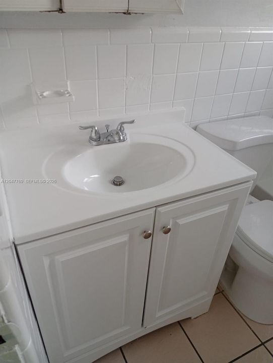 For Rent: $2,000 (2 beds, 1 baths, 3880 Square Feet)