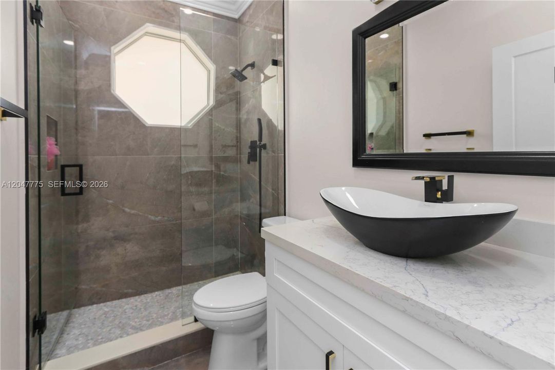 For Rent: $5,200 (3 beds, 2 baths, 2368 Square Feet)