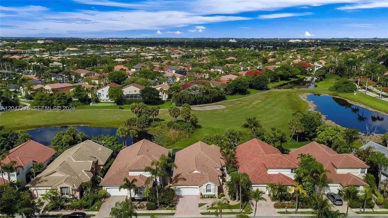 For Rent: $5,200 (3 beds, 2 baths, 2368 Square Feet)