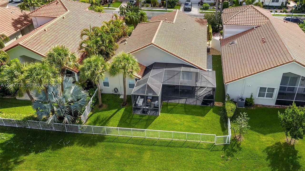 For Rent: $5,200 (3 beds, 2 baths, 2368 Square Feet)