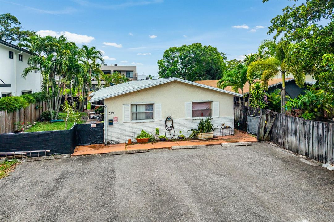 009-312Southwest9thStreet-FortLauderdale