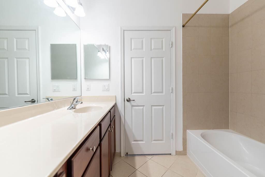 20251004-10283 Wellington Parc Drive-000