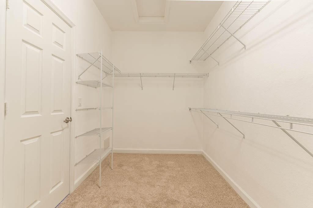 20251004-10283 Wellington Parc Drive-001