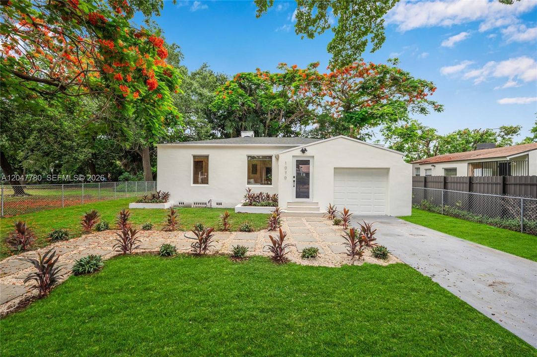 For Sale: $599,000 (3 beds, 2 baths, 1248 Square Feet)