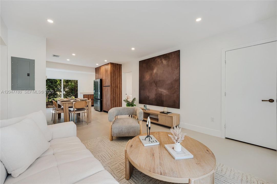 For Sale: $599,000 (3 beds, 2 baths, 1248 Square Feet)