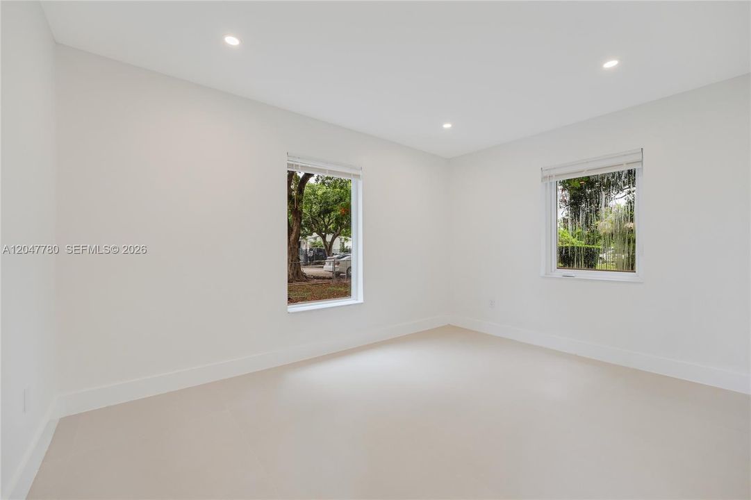 For Sale: $599,000 (3 beds, 2 baths, 1248 Square Feet)