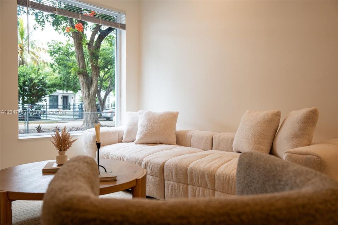 For Sale: $599,000 (3 beds, 2 baths, 1248 Square Feet)