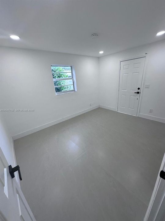 For Rent: $5,500 (4 beds, 2 baths, 1865 Square Feet)