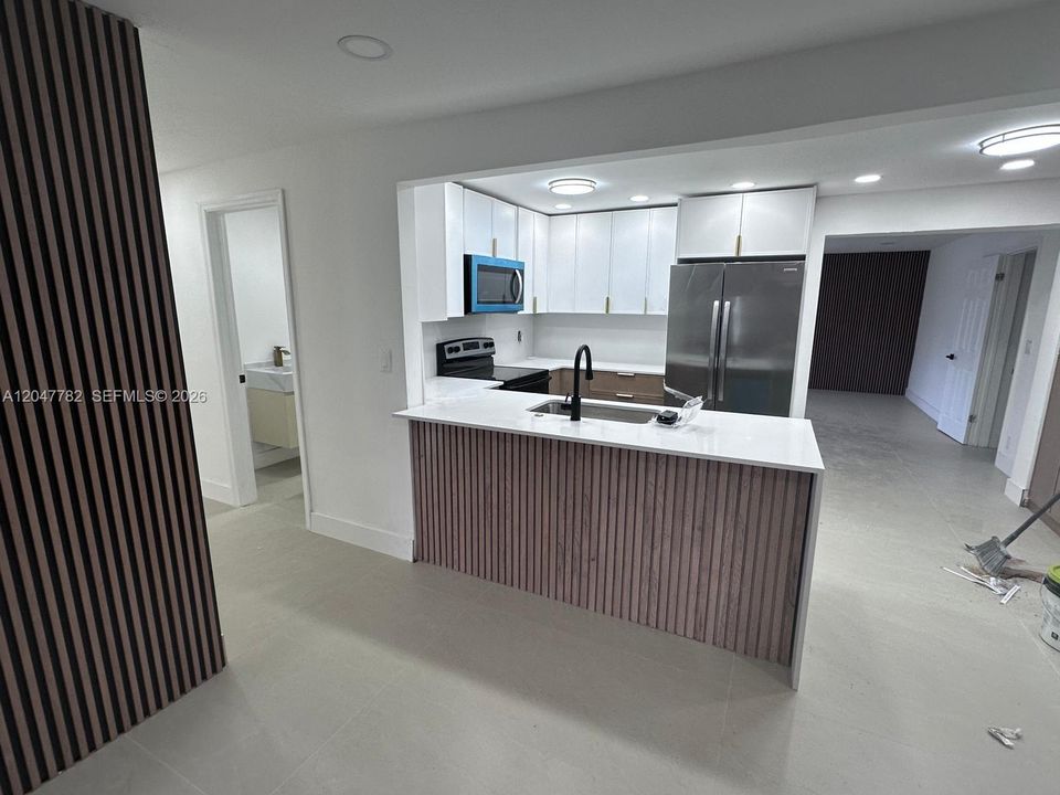 For Rent: $5,500 (4 beds, 2 baths, 1865 Square Feet)