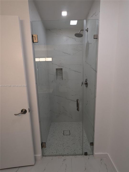 For Rent: $2,500 (2 beds, 2 baths, 1000 Square Feet)