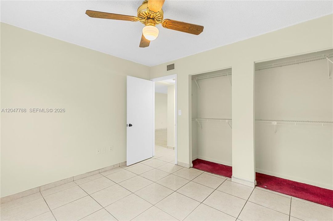 Activo con contrato: $210,000 (2 camas, 2 baños, 819 Pies cuadrados)