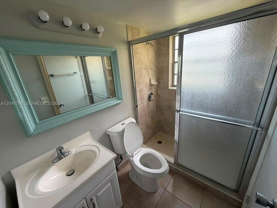 Recently Rented: $1,450 (1 beds, 1 baths, 792 Square Feet)