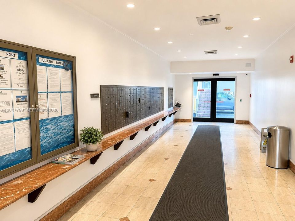 For Sale: $195,000 (1 beds, 1 baths, 1066 Square Feet)