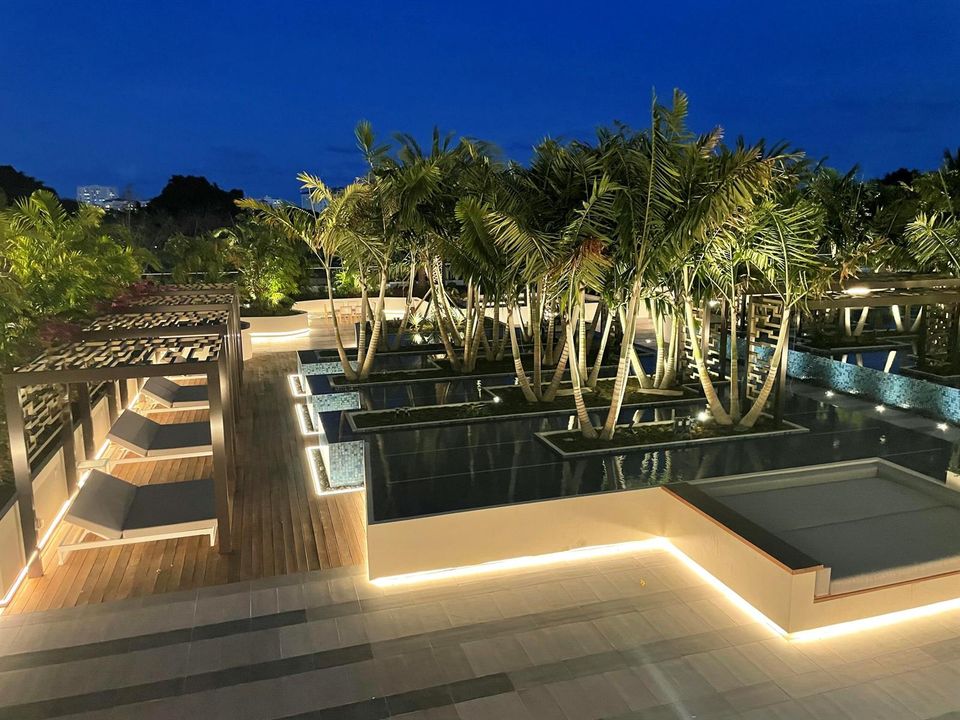 Alina - Amenity Deck - Evening Picture