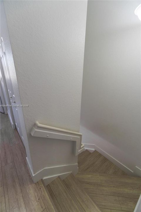 For Rent: $2,200 (2 beds, 2 baths, 1290 Square Feet)