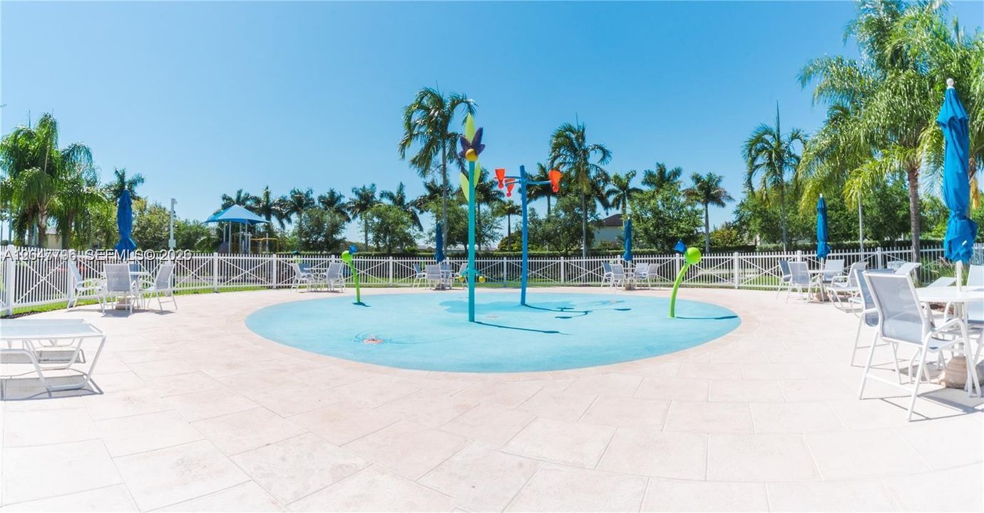 For Rent: $2,200 (2 beds, 2 baths, 1290 Square Feet)