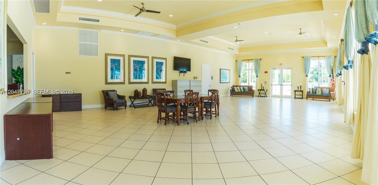 For Rent: $2,200 (2 beds, 2 baths, 1290 Square Feet)