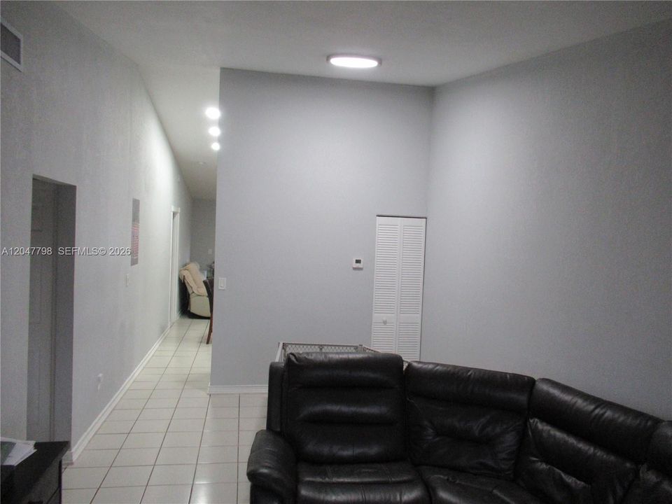 En Venta: $497,000 (3 camas, 2 baños, 1130 Pies cuadrados)