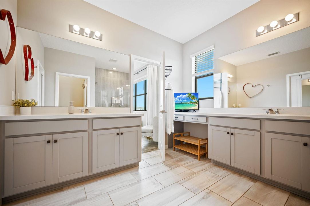 21-web-or-mls-8697-corvus-dr