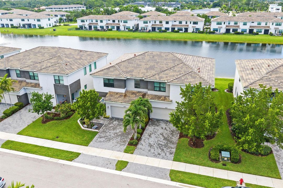 4-web-or-mls-8697-corvus-dr