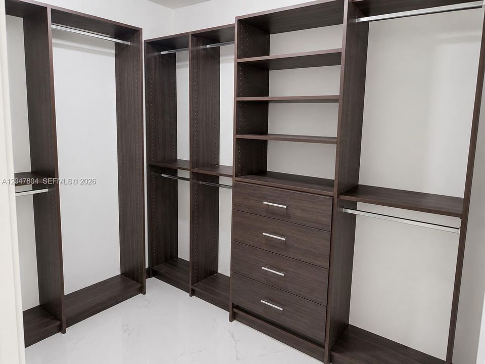 En Venta: $235,000 (2 camas, 2 baños, 1060 Pies cuadrados)
