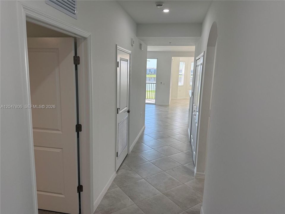 For Rent: $1,950 (2 beds, 2 baths, 1154 Square Feet)