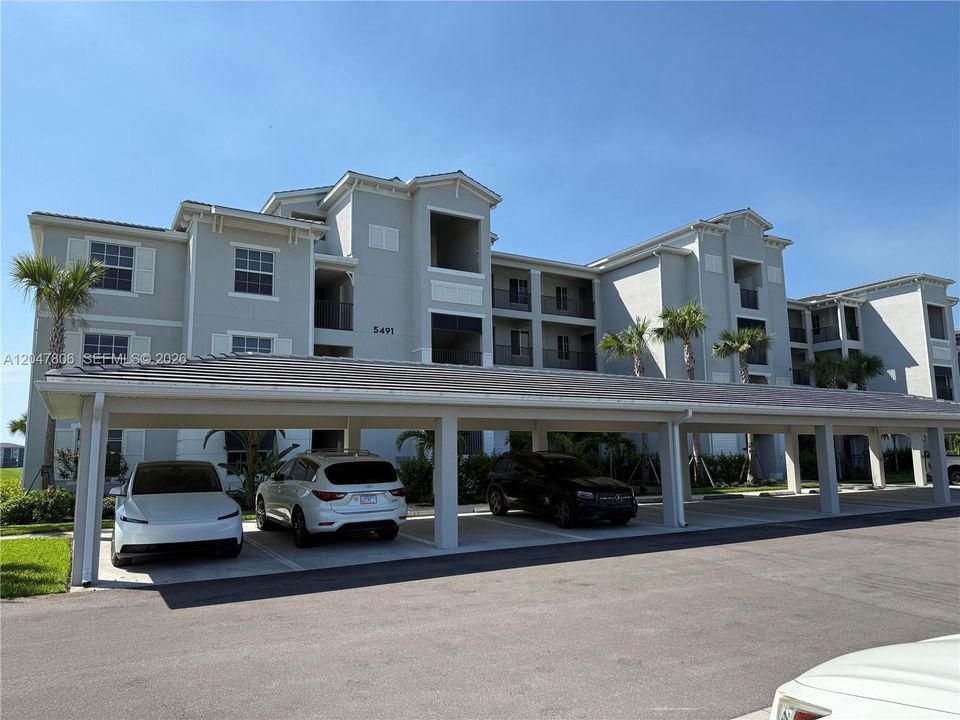 For Rent: $1,950 (2 beds, 2 baths, 1154 Square Feet)