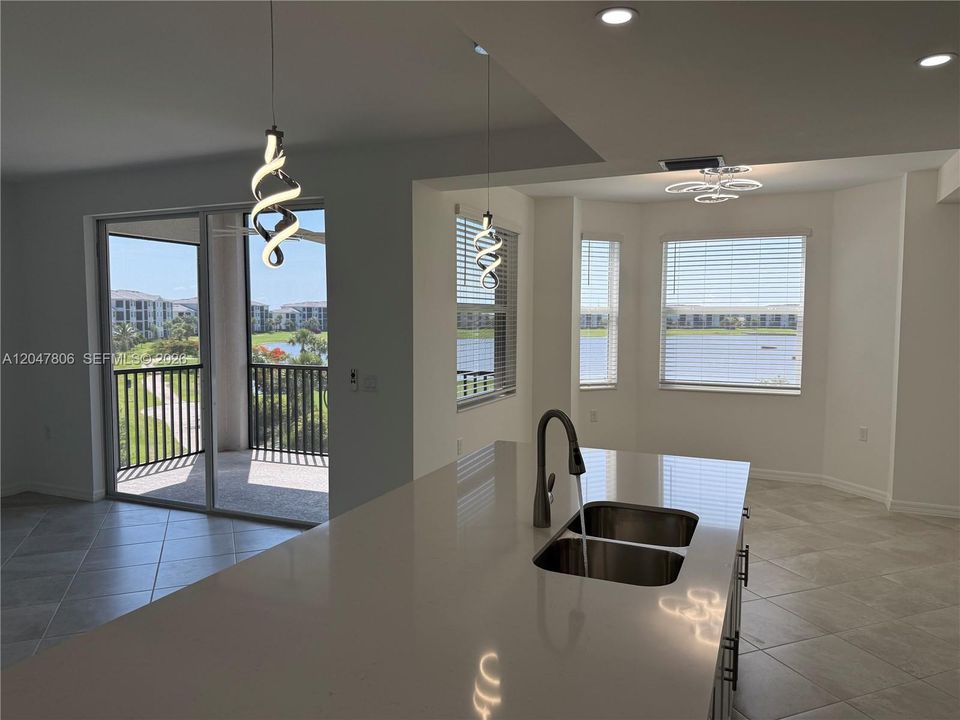 For Rent: $1,950 (2 beds, 2 baths, 1154 Square Feet)