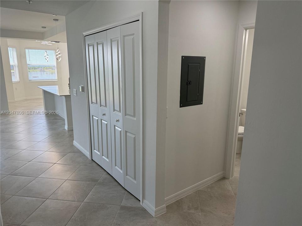 For Rent: $1,950 (2 beds, 2 baths, 1154 Square Feet)