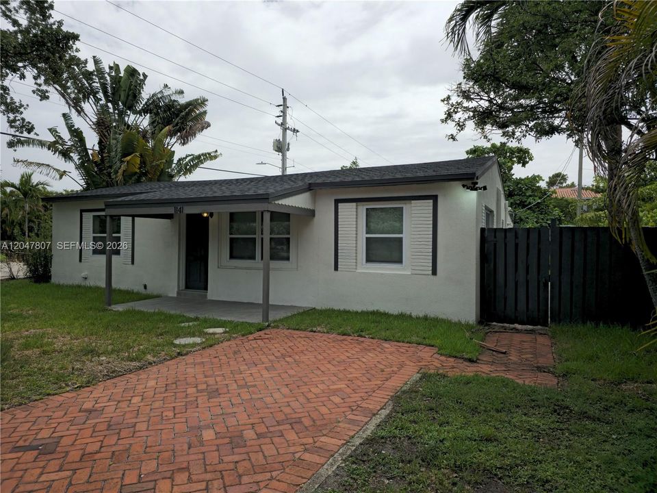En Venta: $539,900 (2 camas, 2 baños, 1122 Pies cuadrados)