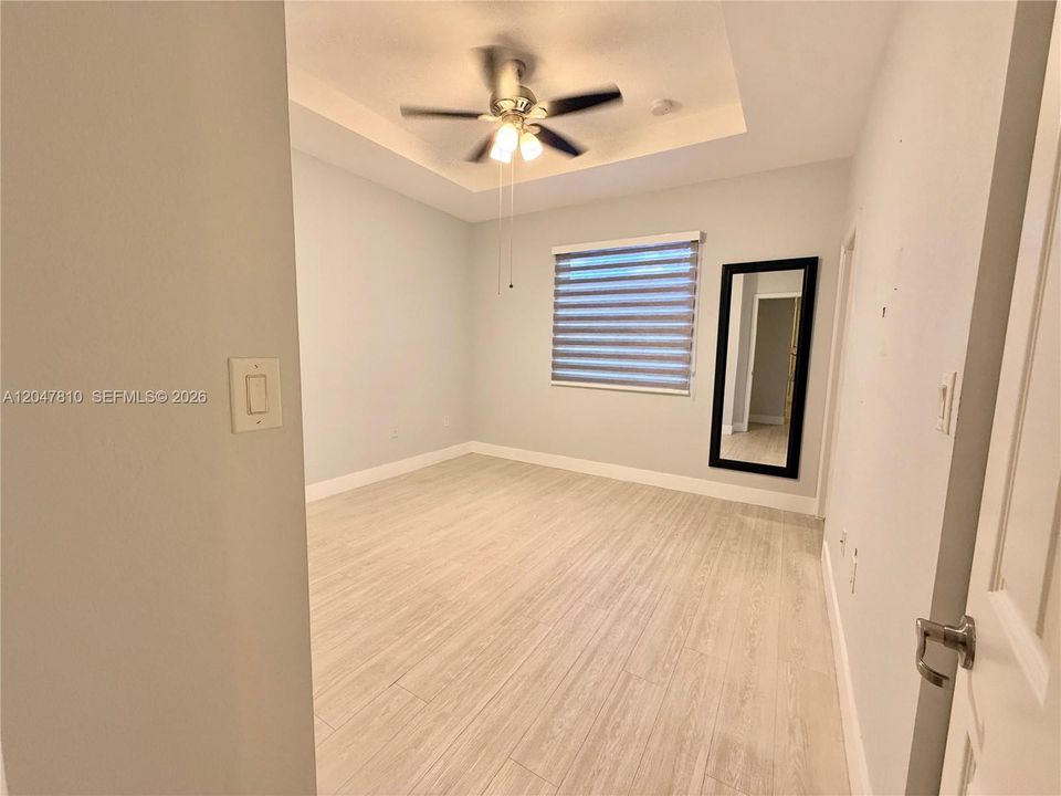 В аренду: $2,700 (3 спален, 2 ванн, 1402 Квадратных фут)
