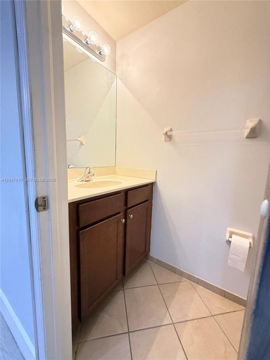 В аренду: $2,700 (3 спален, 2 ванн, 1402 Квадратных фут)