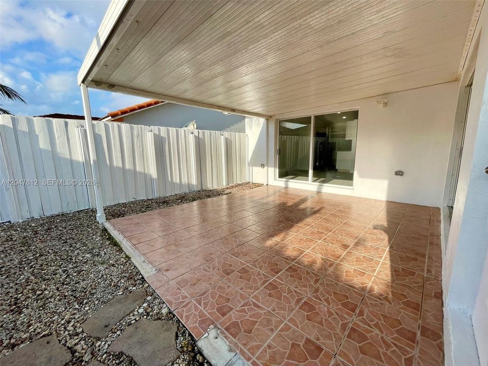 For Rent: $3,350 (3 beds, 2 baths, 1335 Square Feet)