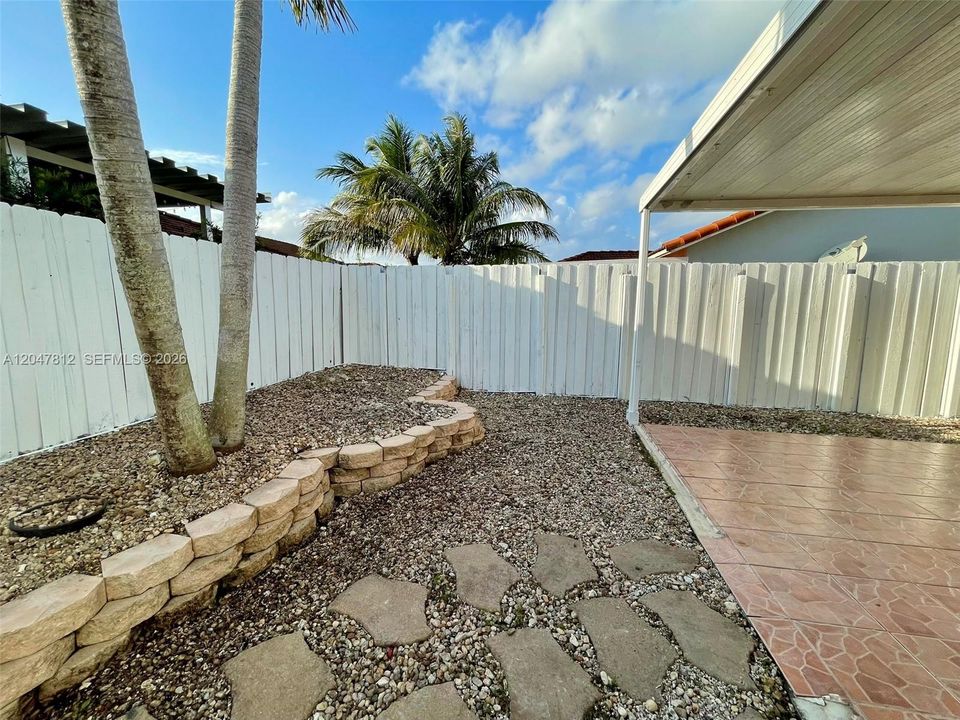 For Rent: $3,350 (3 beds, 2 baths, 1335 Square Feet)