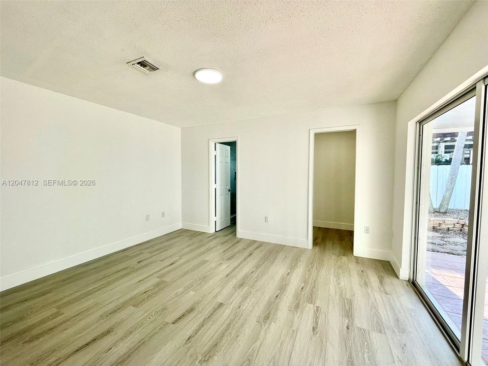 For Rent: $3,350 (3 beds, 2 baths, 1335 Square Feet)