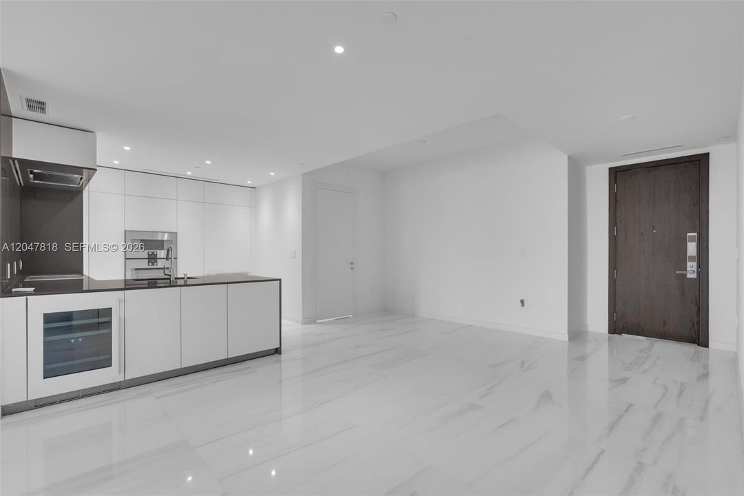 For Sale: $1,699,000 (2 beds, 2 baths, 1437 Square Feet)