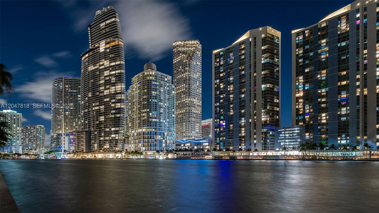 For Sale: $1,699,000 (2 beds, 2 baths, 1437 Square Feet)