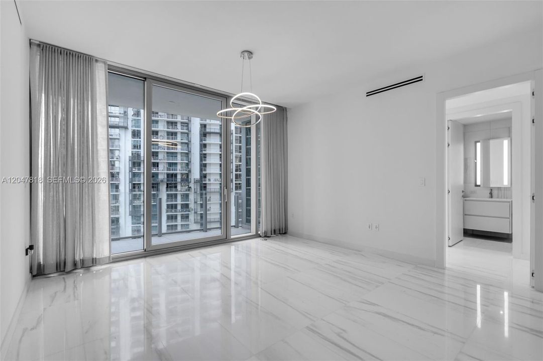 For Sale: $1,699,000 (2 beds, 2 baths, 1437 Square Feet)