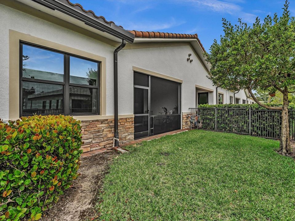 Fenced Yard 3