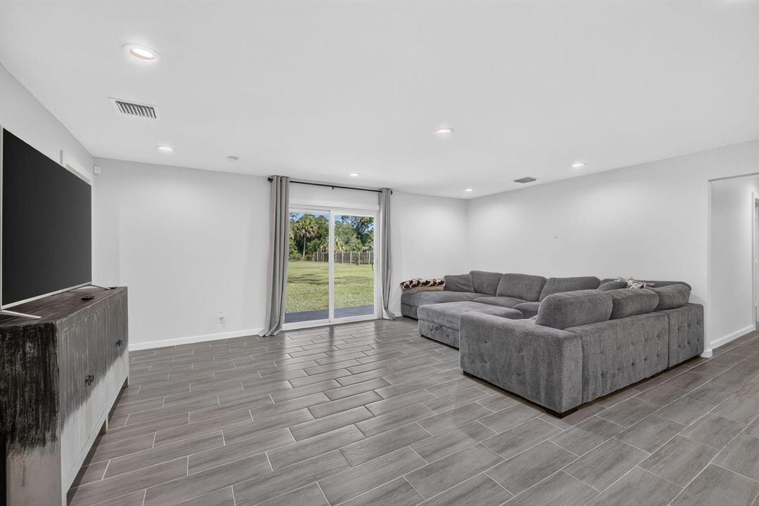 13-web-or-mls-3A5A1511
