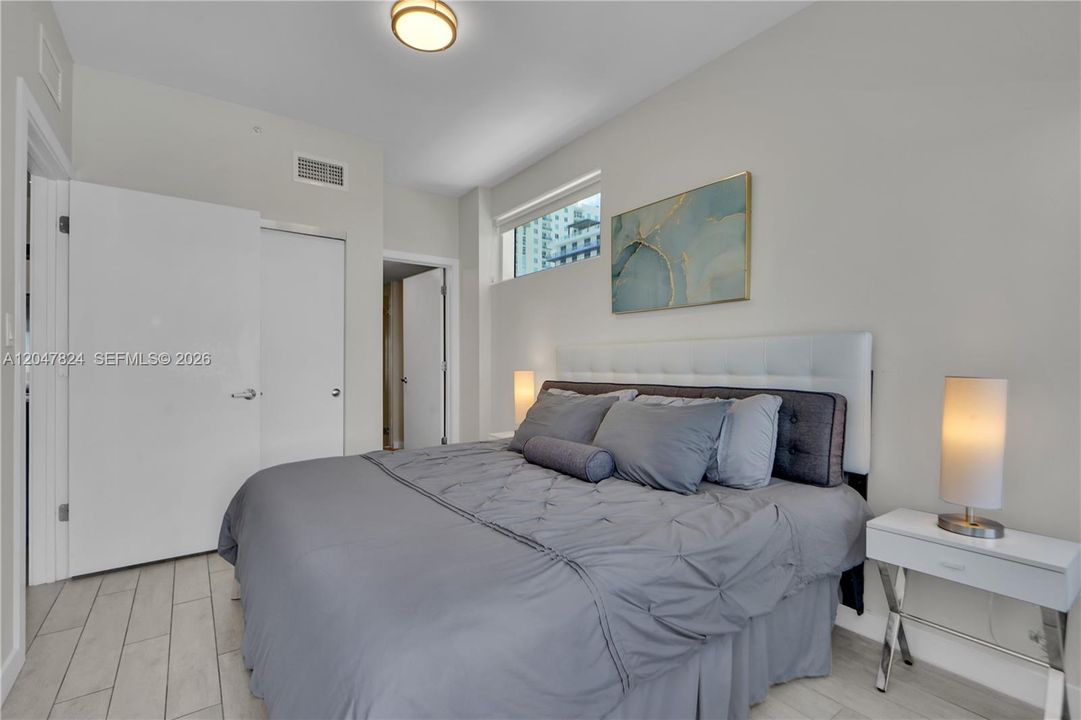 For Rent: $3,450 (2 beds, 2 baths, 814 Square Feet)