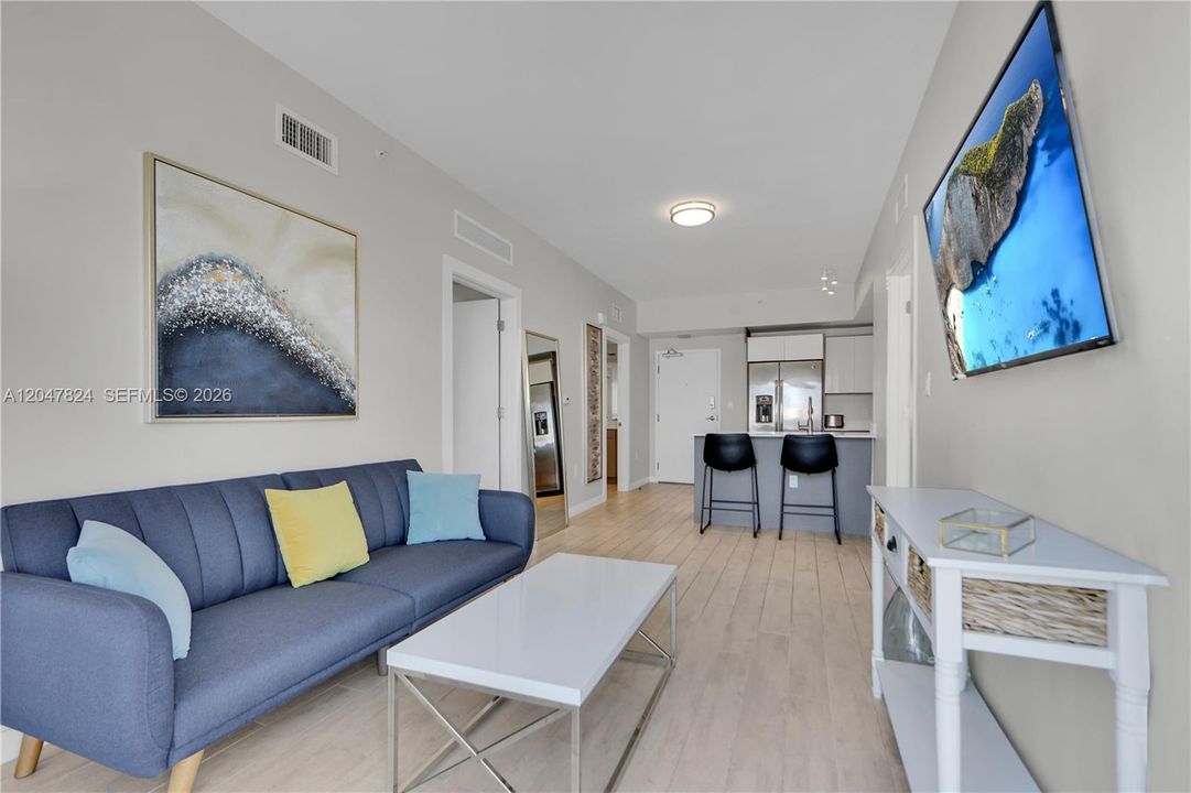 For Rent: $3,450 (2 beds, 2 baths, 814 Square Feet)