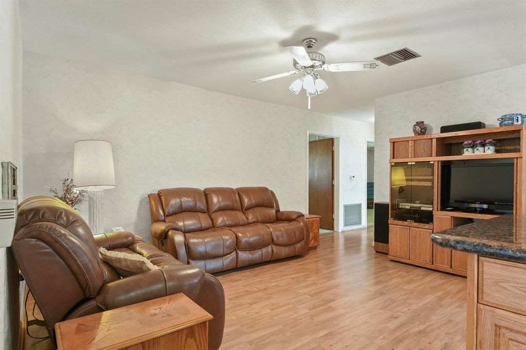 6641 NW 22nd Ct_Patricia Roseboom_67